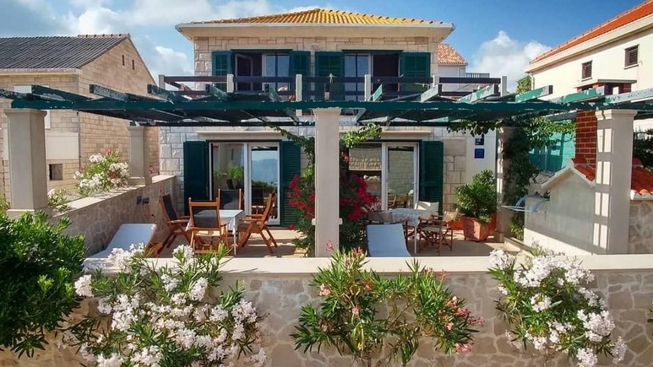 Apartments Gracija Povlja (Brac) Exterior foto