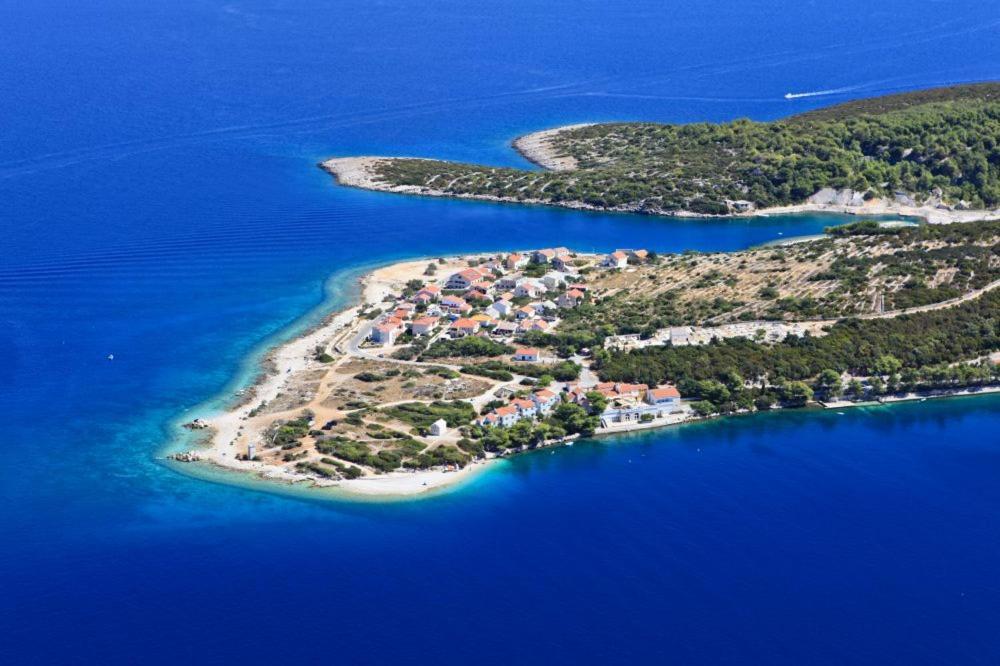 Apartments Gracija Povlja (Brac) Exterior foto